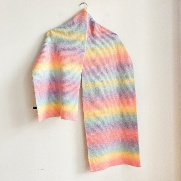 NEW Aqua Bloomingdales Pastel Blue Pink Yellow Thick Winter  Scarf - Picture 1 of 5